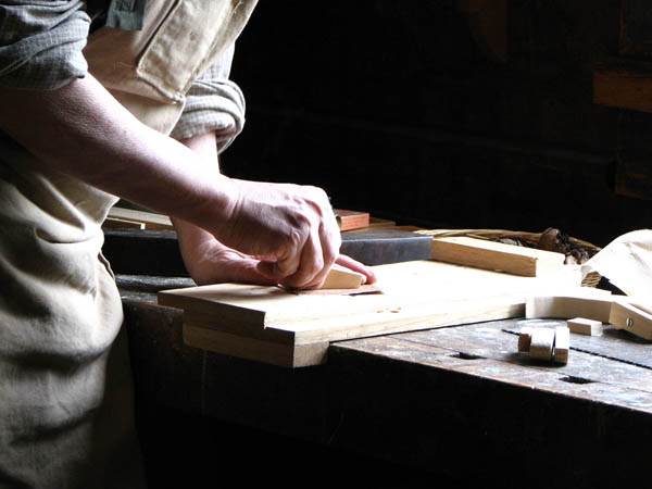 Nuestra <strong>carpintería de madera en  Casserres</strong> es una empresa de <strong>herencia familiar</strong>, por lo que  contamos con gran <strong>experiencia </strong>en la profesión.